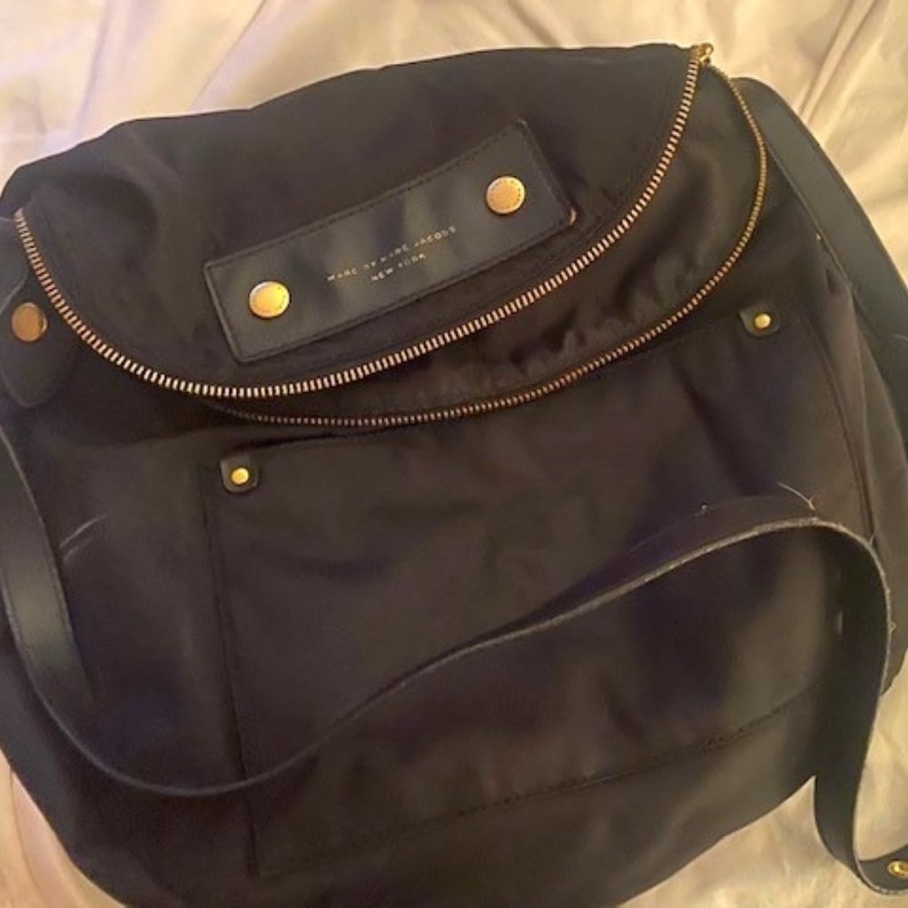 MARC JACBOS CROSSBODY